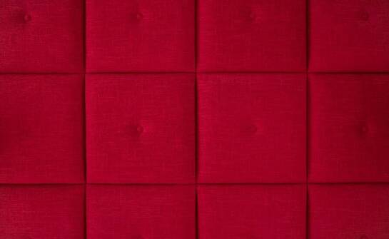 Jak odpowiednio zamontować panele tapicerowane, by podkreślić ich walory estetyczne?