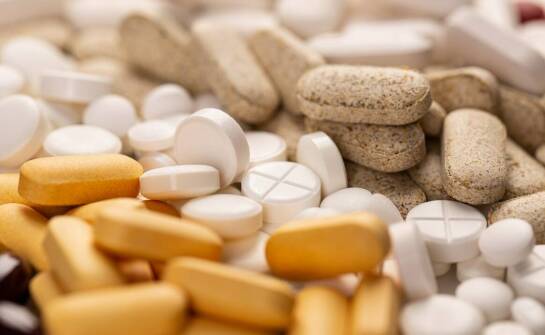 Jakie suplementy pomagają utrzymać optymalną wydolność fizyczną u mężczyzn?