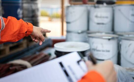 Odbiór wtórnych surowców od klientów: jak to działa?