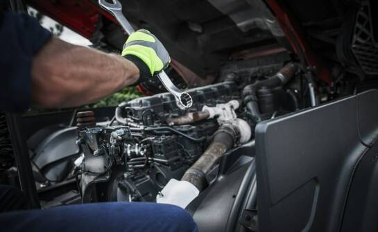 Serwisowanie ciężarowych samochodów w Rzeszowie jako element strategii zarządzania flotą