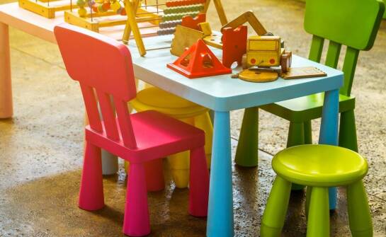 Jak łączyć zabawę z nauką w książkach dla dzieci?