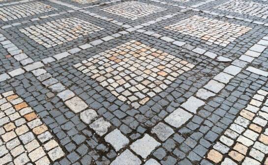 Jakie wzory i kolory oferuje kostka brukowa Torino?