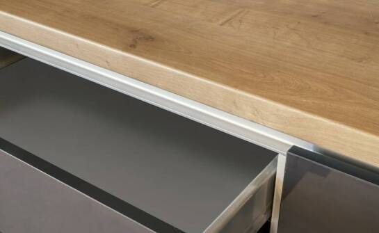 Przewodnik po szufladowych systemach: co warto wiedzieć?