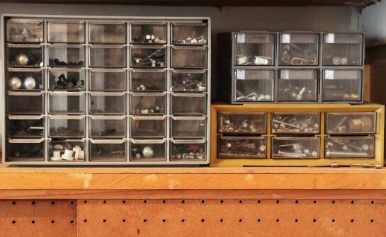 Wpływ jakości materiałów na efektywność produkcji warsztatowych narzędzi