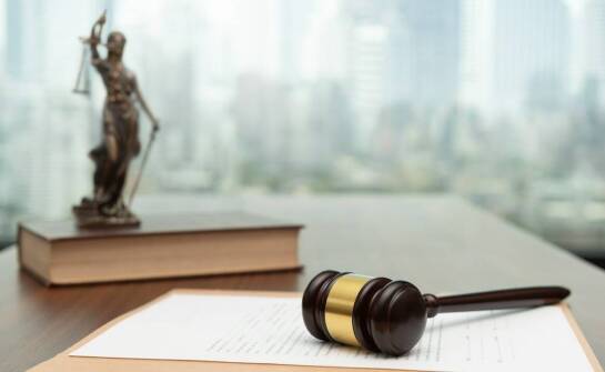 Skuteczne techniki egzekucji stosowane przez komorników