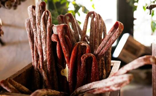 Regionalne mięsne specjały: co oferują pomorskie mięsne sklepy?