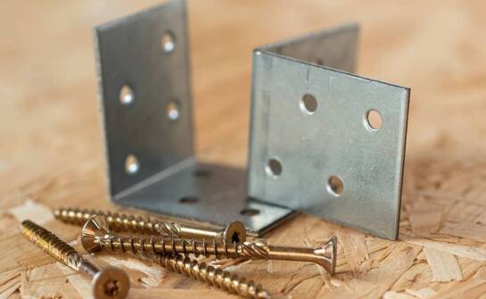 Rola montażowych akcesoriów w zapewnieniu trwałości instalacji