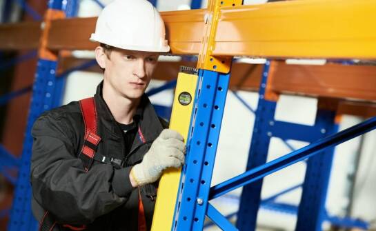 Na co zwrócić uwagę przy wyborze firmy do montażu regałów typu drive-in?