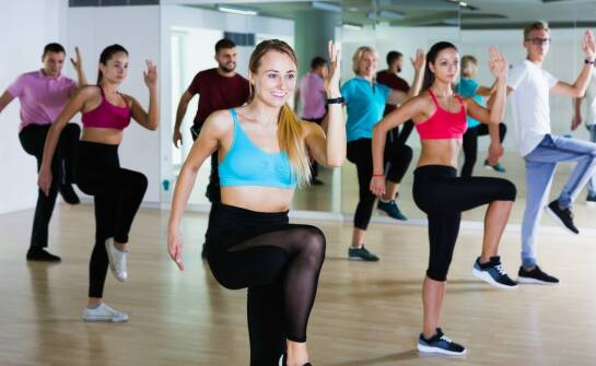 Zmysłowy taniec dla dorosłych – jak rozpocząć zajęcia z sexy dance?