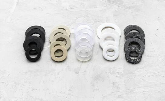 Jakie czynniki powinny wpływać na wybór regulowanych rozet do baterii?