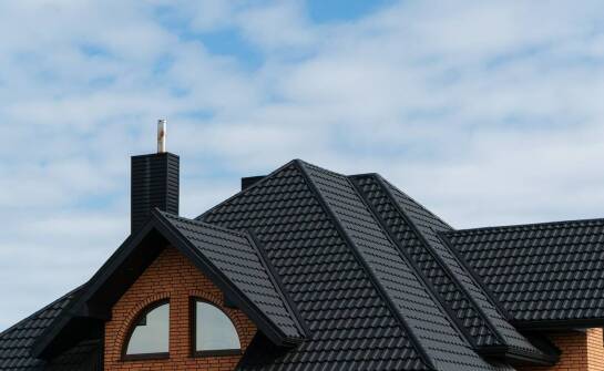 Jakie są najczęstsze zastosowania 2-metrowej iglicy odgromowej w budownictwie mieszkaniowym?