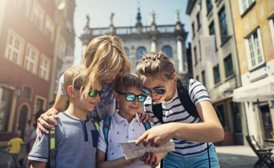 Watykan z polskim przewodnikiem: niezapomniana podróż przez historię i kulturę.