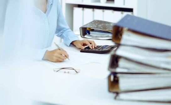 Jakie wsparcie oferuje biuro rachunkowe w przypadku kontroli księgi przychodów i rozchodów?