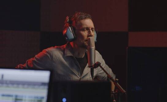 Proces doboru odpowiedniego lektora w banku głosów.