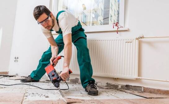 Jakie czynniki wpływają na koszt remontowych usług?