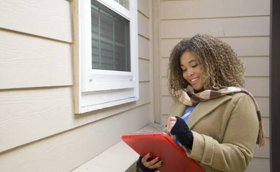 Jakie są najważniejsze czynniki wpływające na wartość nieruchomości według rzeczoznawcy?