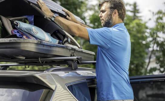 Dachowe boxy: które modele najlepiej sprawdzą się podczas długich tras?