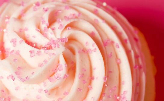 Niezbędne narzędzia cukiernicze do tworzenia dekoracji na muffinkach