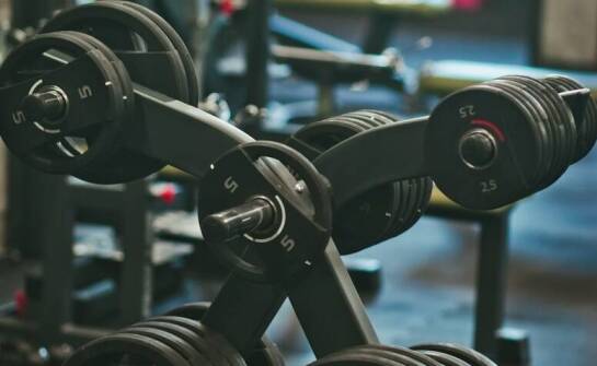 Rola funkcjonalności w aranżacji wnętrz w siłowniach i klubach fitness w Krakowie