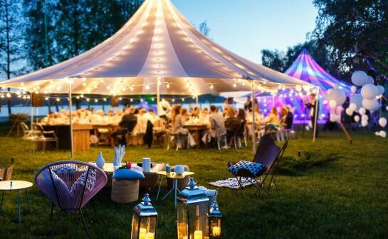 Najczęściej wybierane modele handlowych namiotów przez organizatorów wydarzeń