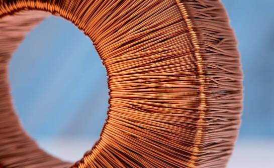 Dlaczego gwint 8 jest kluczowy w produkcji ciągnących sprężyn?