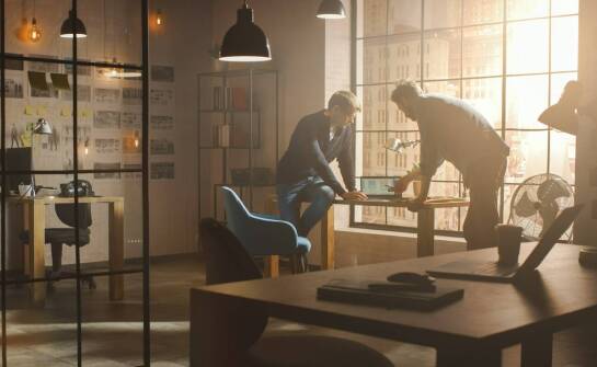 Jakie są alternatywy dla dyscyplinarnego zwolnienia w przypadkach nadużycia alkoholu?