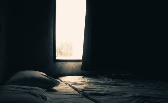 Sennik i jego wskazówki dotyczące snów o śmierci partnera.