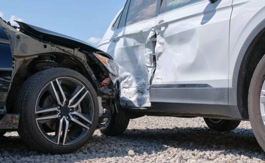 Jak oszacować wartość szkód po drogowych wypadkach?