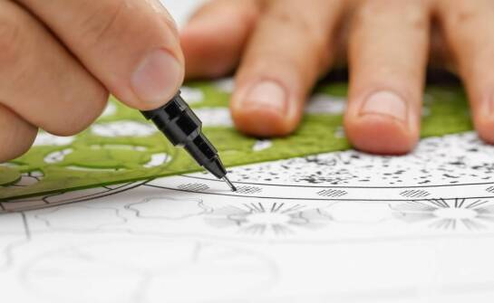 Czy permanentny marker Toma nadaje się do odnawiania napisów na starych pomnikach?