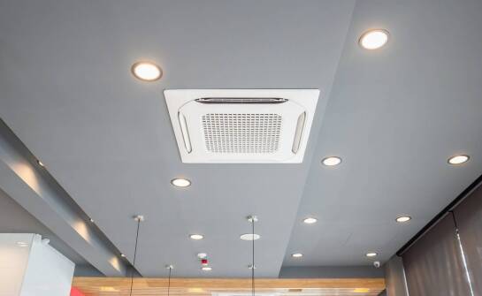 Zastosowanie metalowego wiatraka w lokalach gastronomicznych