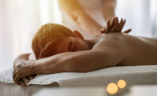 Masaż nuru dla par: klucz do odkrywania nowych sfer przyjemności