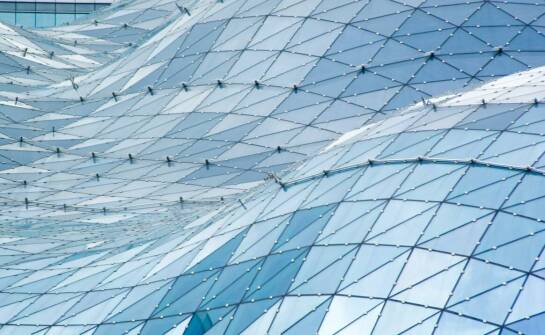 Jak dziurkowana blacha może wpłynąć na design nowoczesnych elewacji?