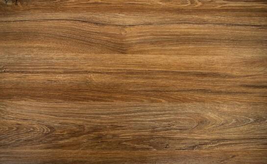 Wpływ fosztu orzecha na wytrzymałość podłóg w intensywnie użytkowanych pomieszczeniach