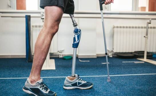 Rola protetyka w procesie wyboru odpowiedniej stopy protezy