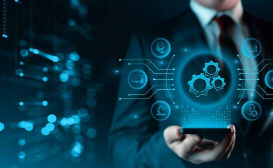 Jak aplikacja Famoc wspiera zarządzanie aktualizacjami do oprogramowania?