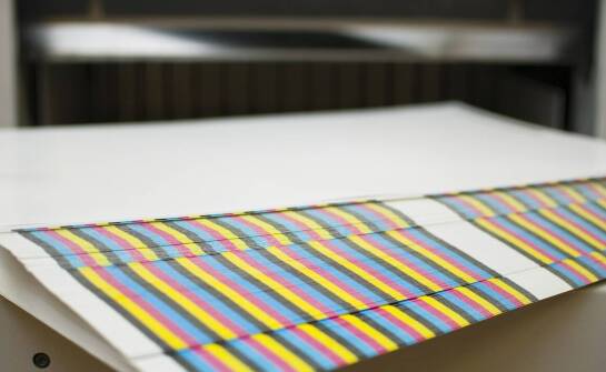 Druk fleksograficzny a personalizacja: co to oznacza dla tekturowych opakowań?