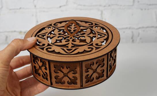 Zalety grawerowania w drewnie: Jakie oferuje możliwości dla firm i klientów indywidualnych?