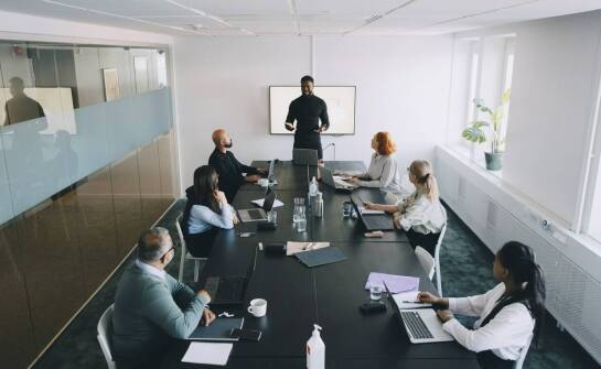 Jak agencja pracy tymczasowej w Warszawie ułatwia proces rekrutacji dla pracodawców?