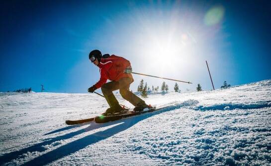 Jak karnet na narty umożliwia korzystanie z aquaparku i z term?