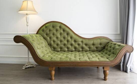 Jakie cechy powinny mieć idealne meble tapicerowane dla seniorów?