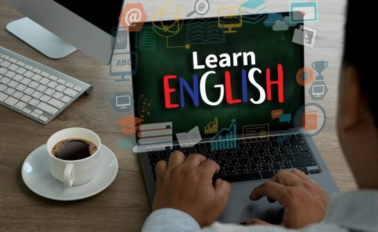 Jak efektywne czytanie przyczynia się do kreowania bardziej złożonych filmowych postaci?