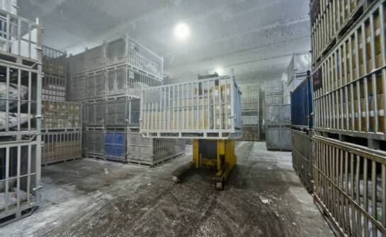 Jak systemy nawilżania wpływają na przechowywanie przemysłowych materiałów?