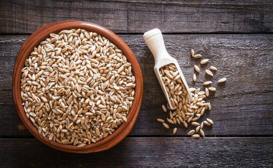 Perłowa kasza jęczmienna jako składnik diet oczyszczających