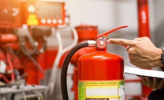 Znaczenie znaków PPOŻ w ochronie życia i mienia w przemysłowych obiektach