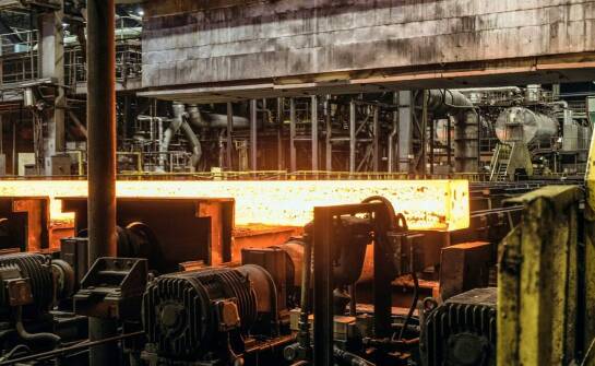 Jak dwutlenek węgla wpływa na procesy produkcyjne w metalowym przemyśle?