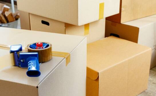 Poradnik wyboru specjalistycznej taśmy do pakowania paczek