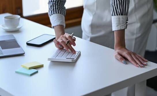 Jak cena wpływa na wybór pomiędzy zakupem a wynajmem kserokopiarki formatu A3?