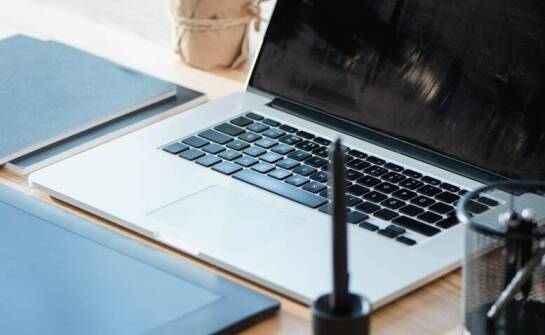 Jakie korzyści niesie ze sobą używanie ekologicznych wkładów do kulkowego pióra?