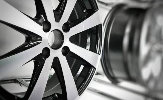 Wpływ konstrukcji ratunkowych kół na ich funkcjonalność i trwałość