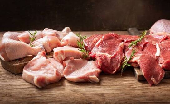 Jakie są korzyści z wyboru certyfikowanego mięsa w hurtowni?
